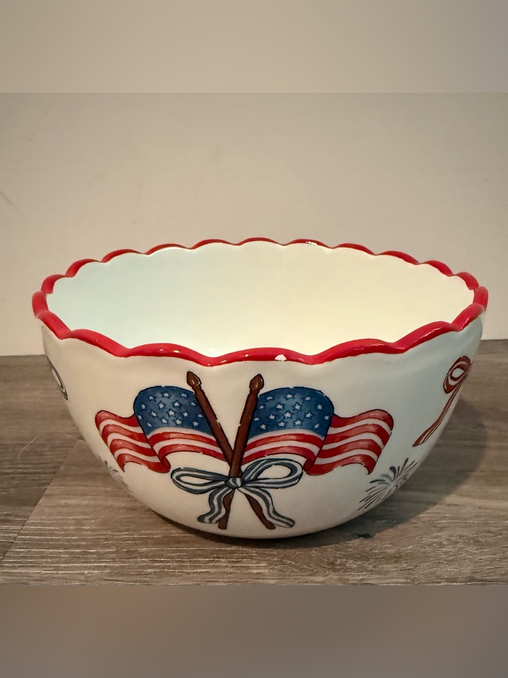 Super Cute Fireworks & American Flags Candy Bowl- NWT - Picture 2 of 4